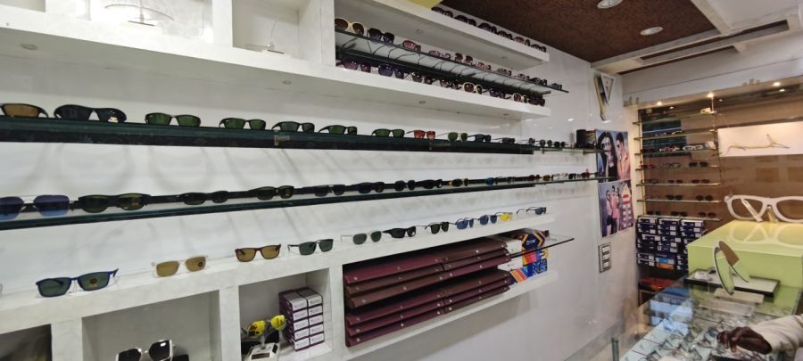 Super opticians in Vijayapura